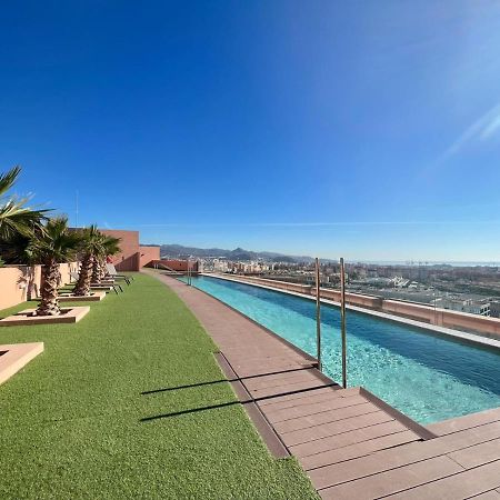 Sky Garden & Seasonal Pool Views By Ele Apartments มาลากา ภายนอก รูปภาพ
