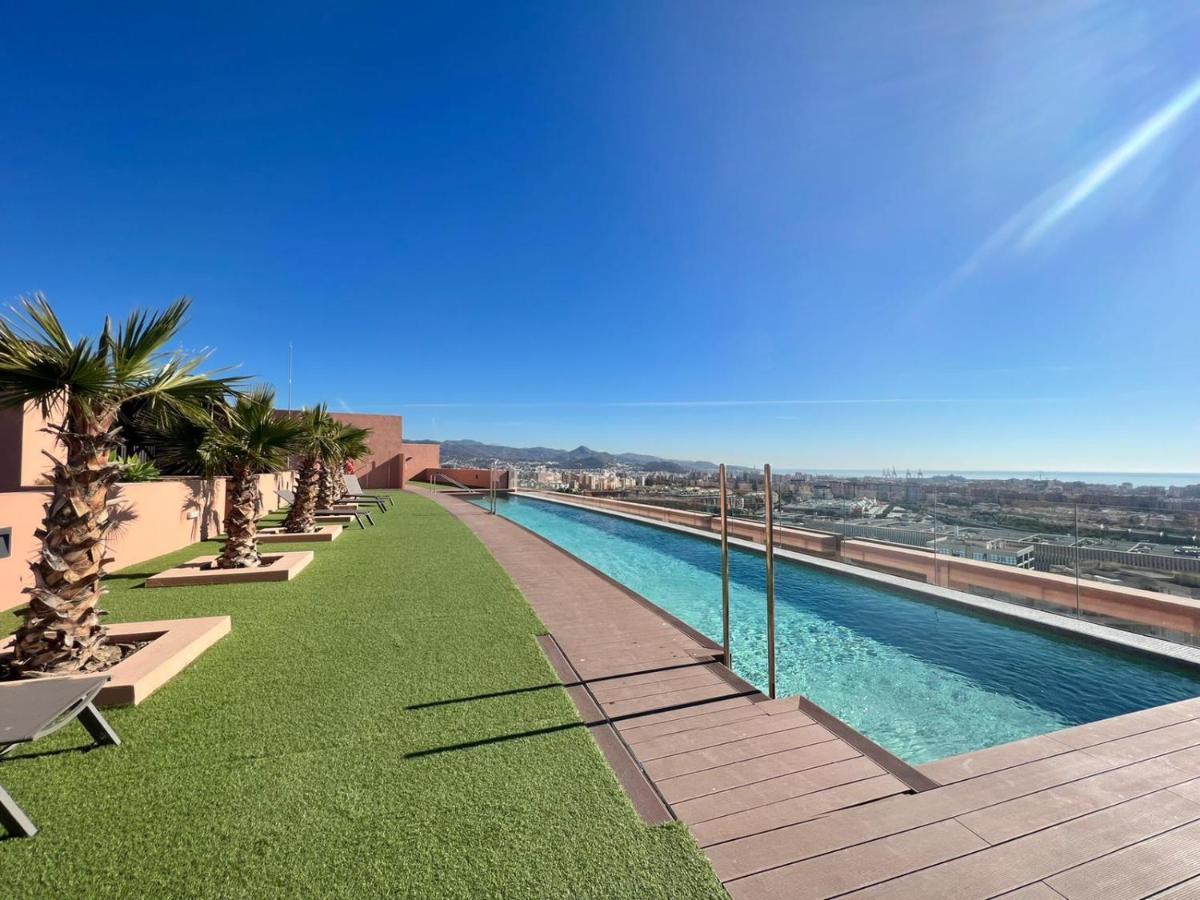 Sky Garden & Seasonal Pool Views By Ele Apartments มาลากา ภายนอก รูปภาพ