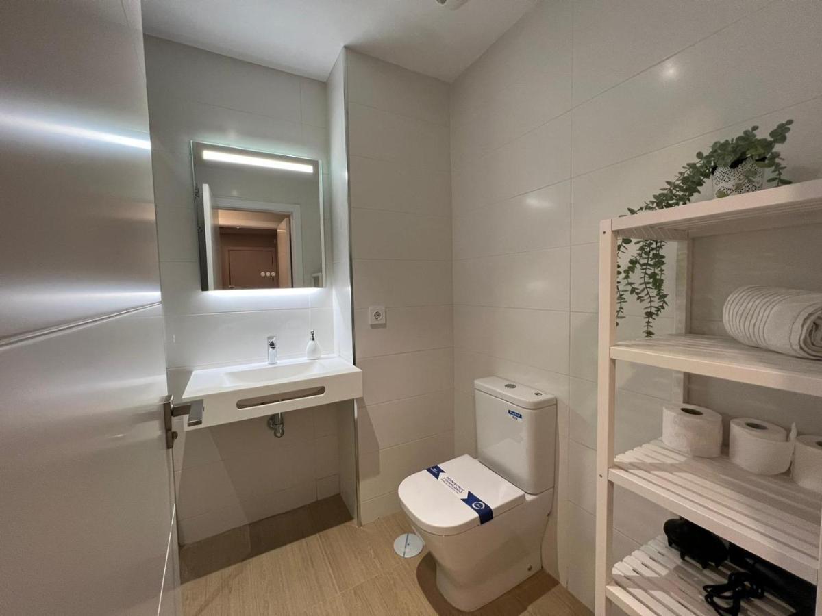 Sky Garden & Seasonal Pool Views By Ele Apartments มาลากา ภายนอก รูปภาพ